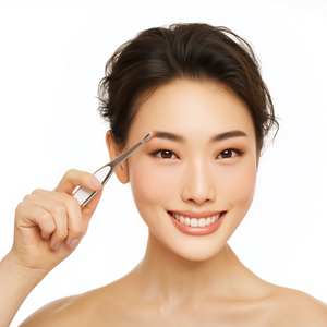 model using elite linear 1 brush to perfect brows